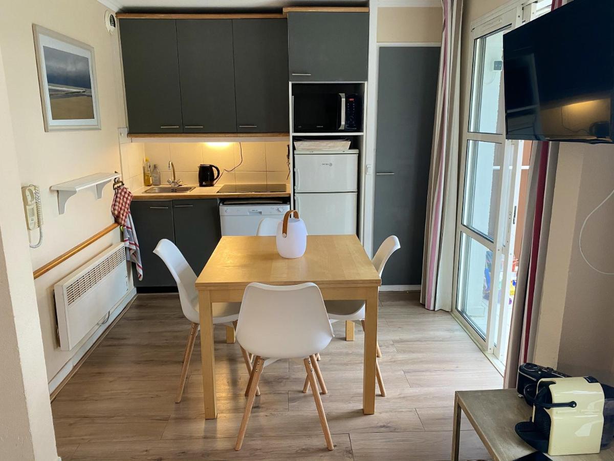 Saint-Raphaël Appartement Familial Avec Vue Sur La Mer A Agay 40 M² + Piscine מראה חיצוני תמונה